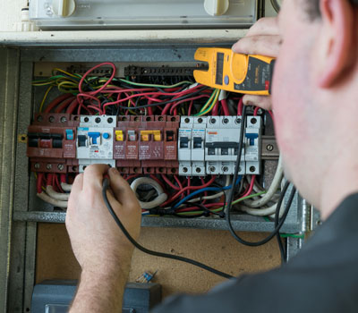 3 common electrical problems that need an eleectrician aux2 image
